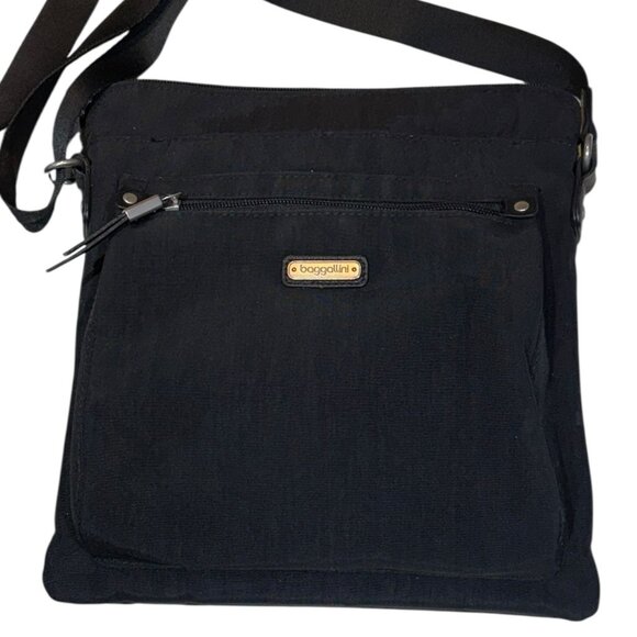 Baggallini Water -Resistant Go Bagg in Black - Picture 2 of 9